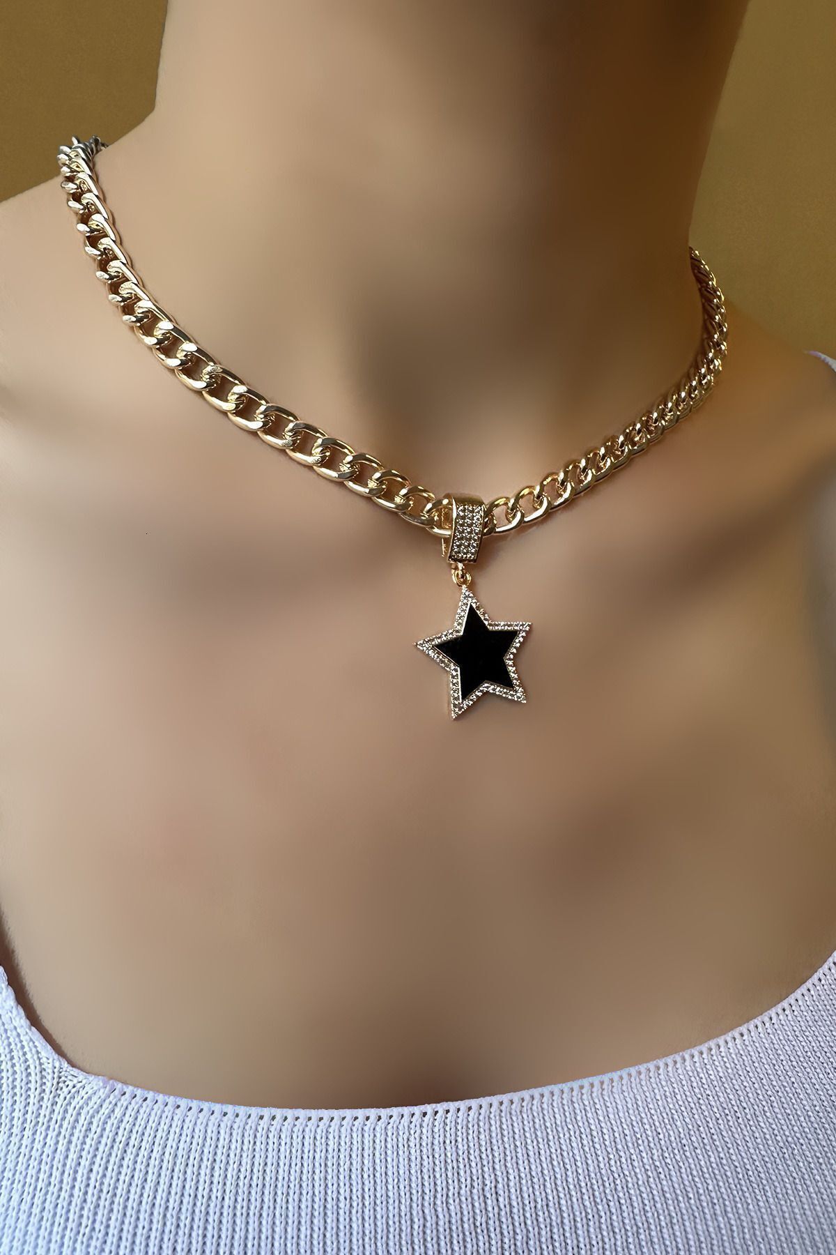 Kadın Siyah Yıldız Zirkon Taşlı Çağla Şikel Kolye 002