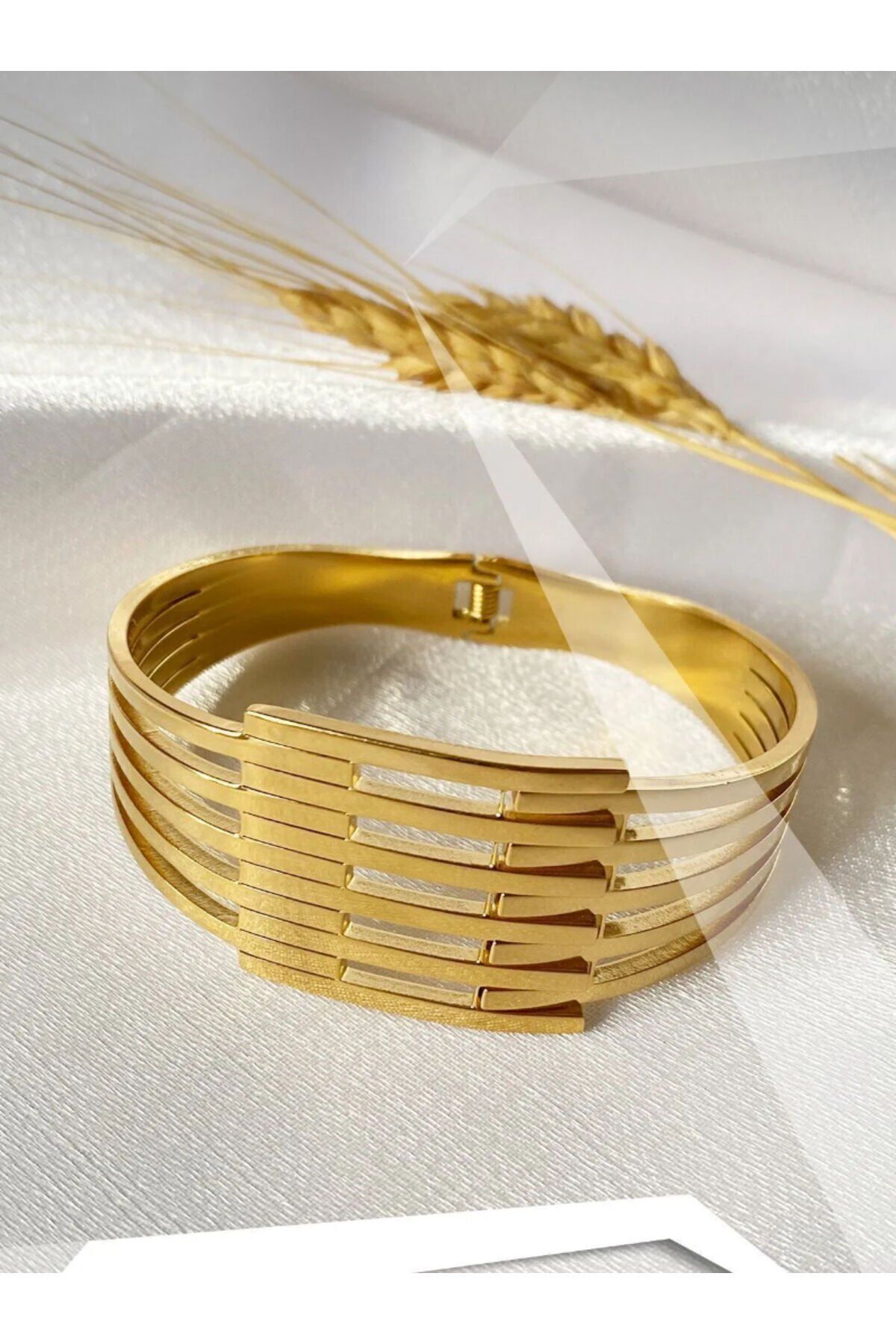 GÜLSEN COLLECTION ÇEYREKLİK BİLEKLİK