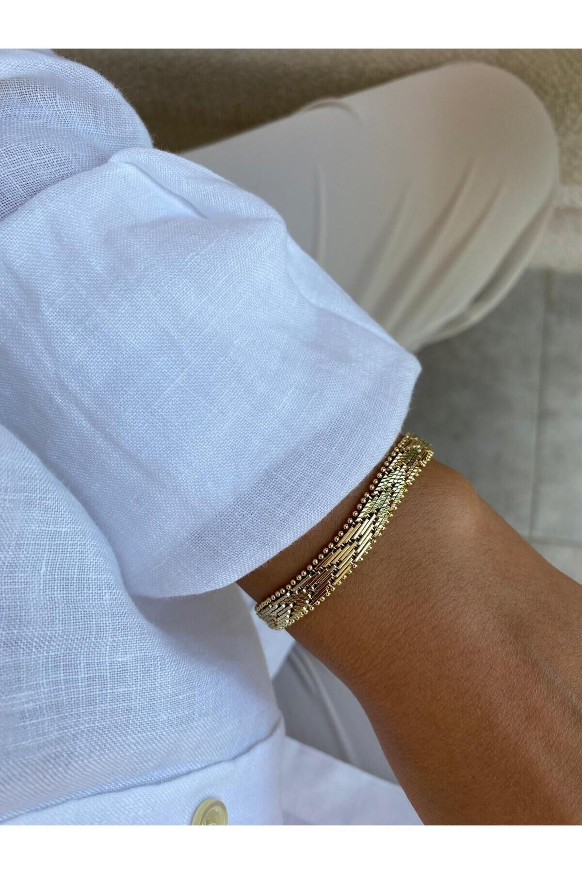 Xuping Özel Seri 14K V Desen Hasır Kuyumcu İşçiliği Gold Bileklik