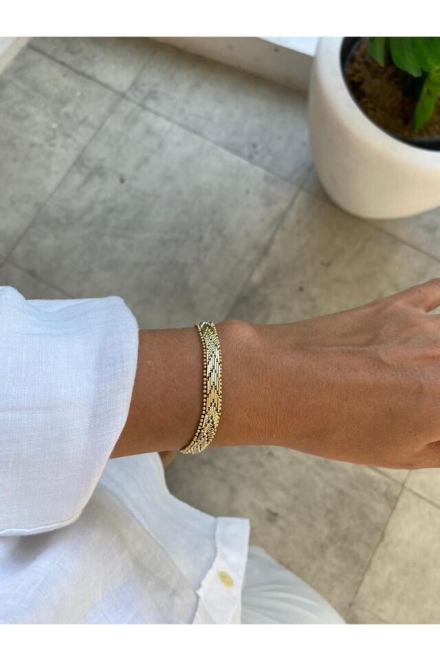 Xuping Özel Seri 14K V Desen Hasır Kuyumcu İşçiliği Gold Bileklik