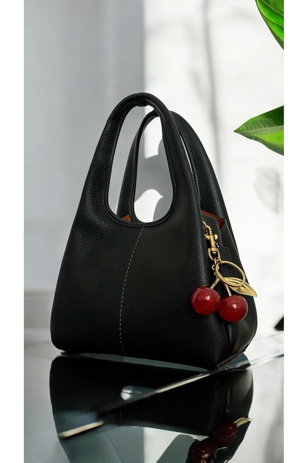 Yonca detaylı zirkon taşlı çelik bileklik