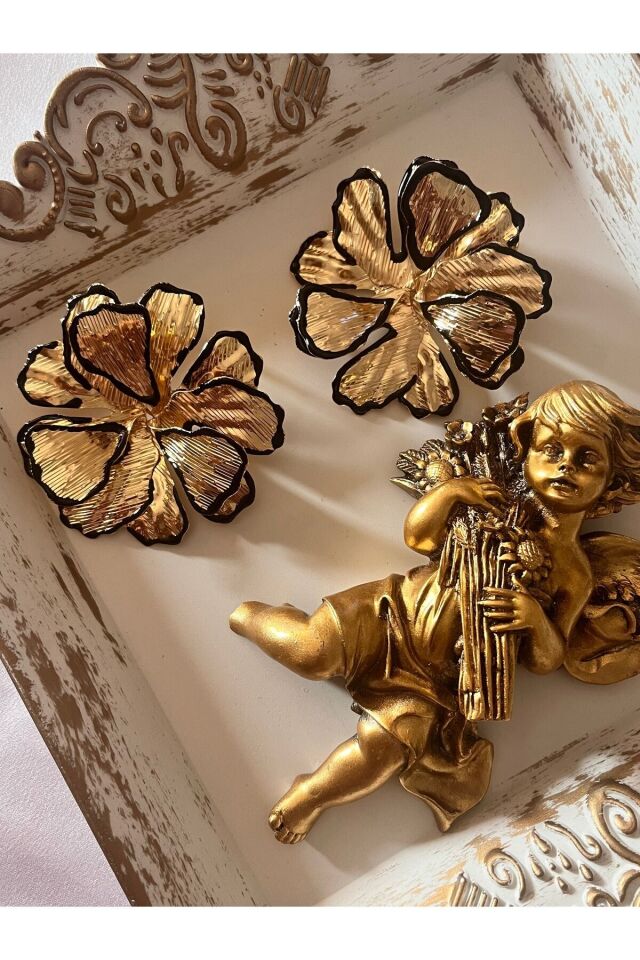 Zra model plaka büyük çiçek küpe