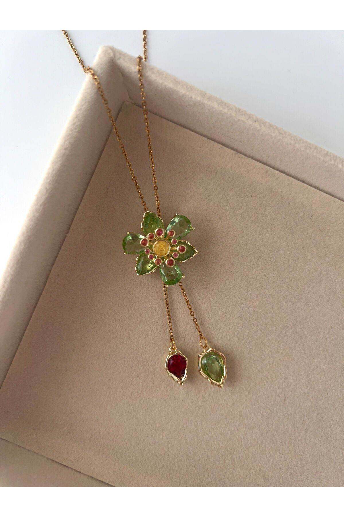 Çelik Lydllia Çiçek Y Model Kolye