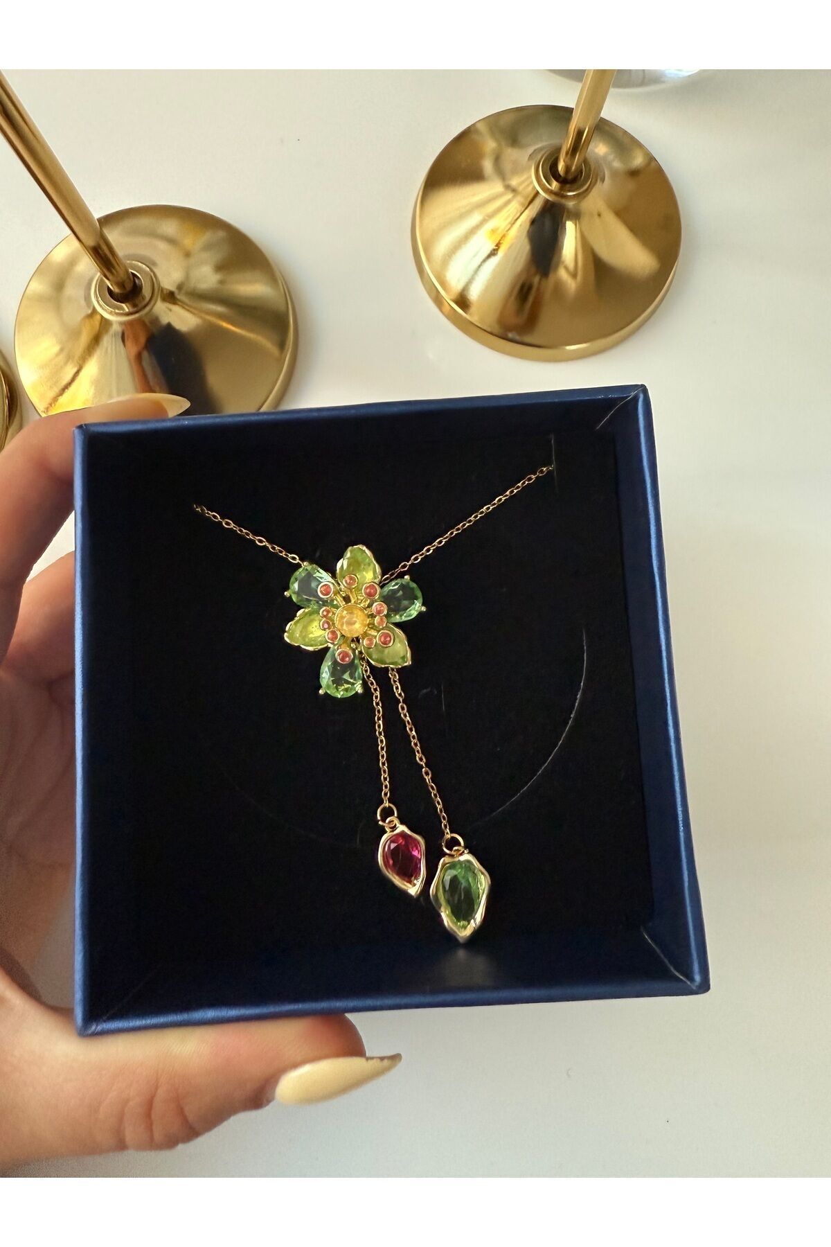 Çelik Kararmaz Marka Model Çiçekli Y Kolye