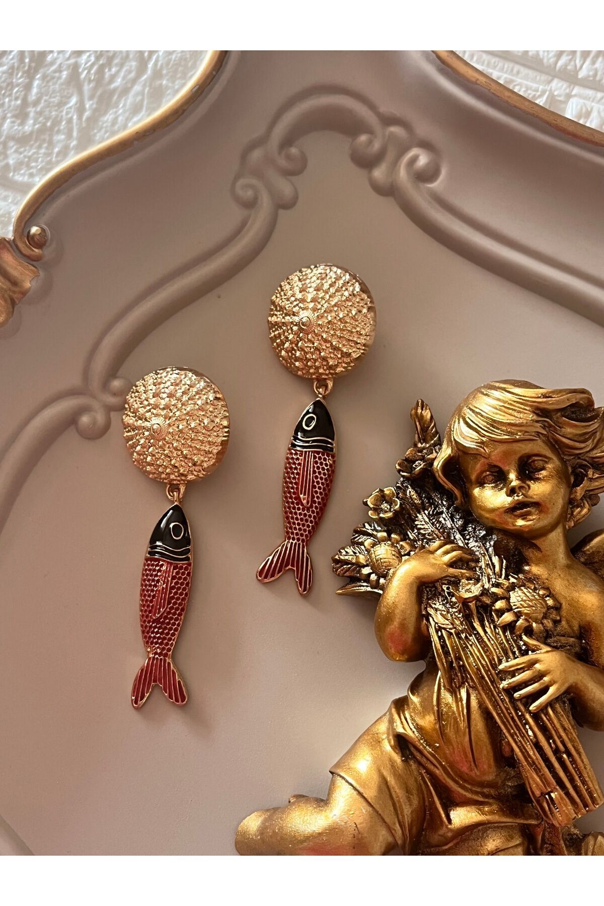 Marka model balık küpe