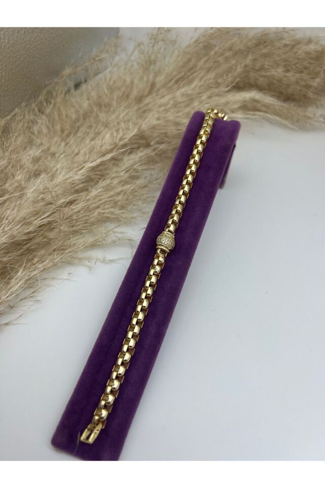 Stil Incisi/ 14 Ayar Altın Kaplama Ortası Yuvarlak Zirkon Taşlı Bileklik