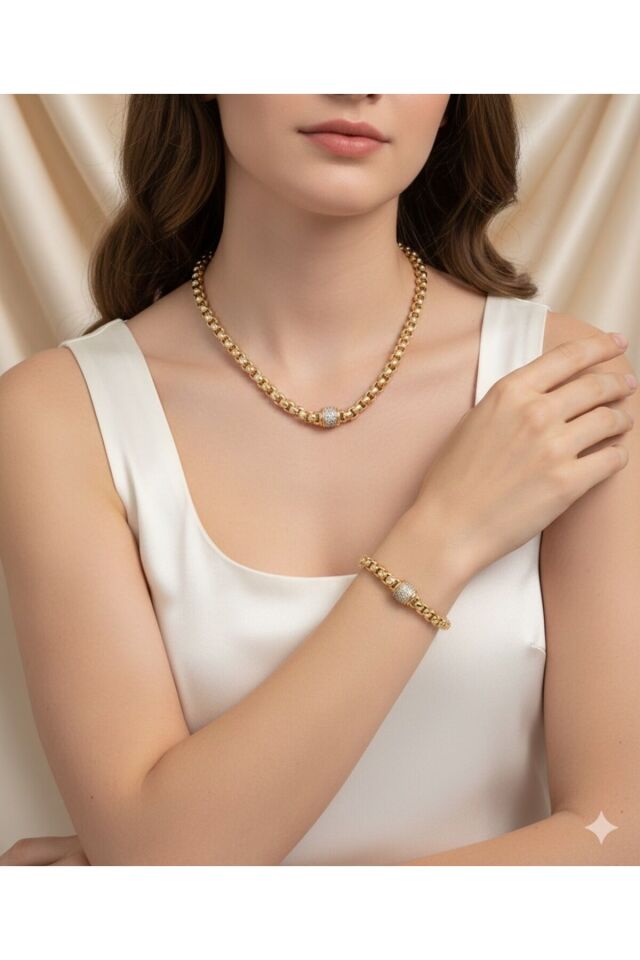 Stil Incisi/ 14 Ayar Altın Kaplama Ortası Yuvarlak Zirkon Taşlı Bileklik