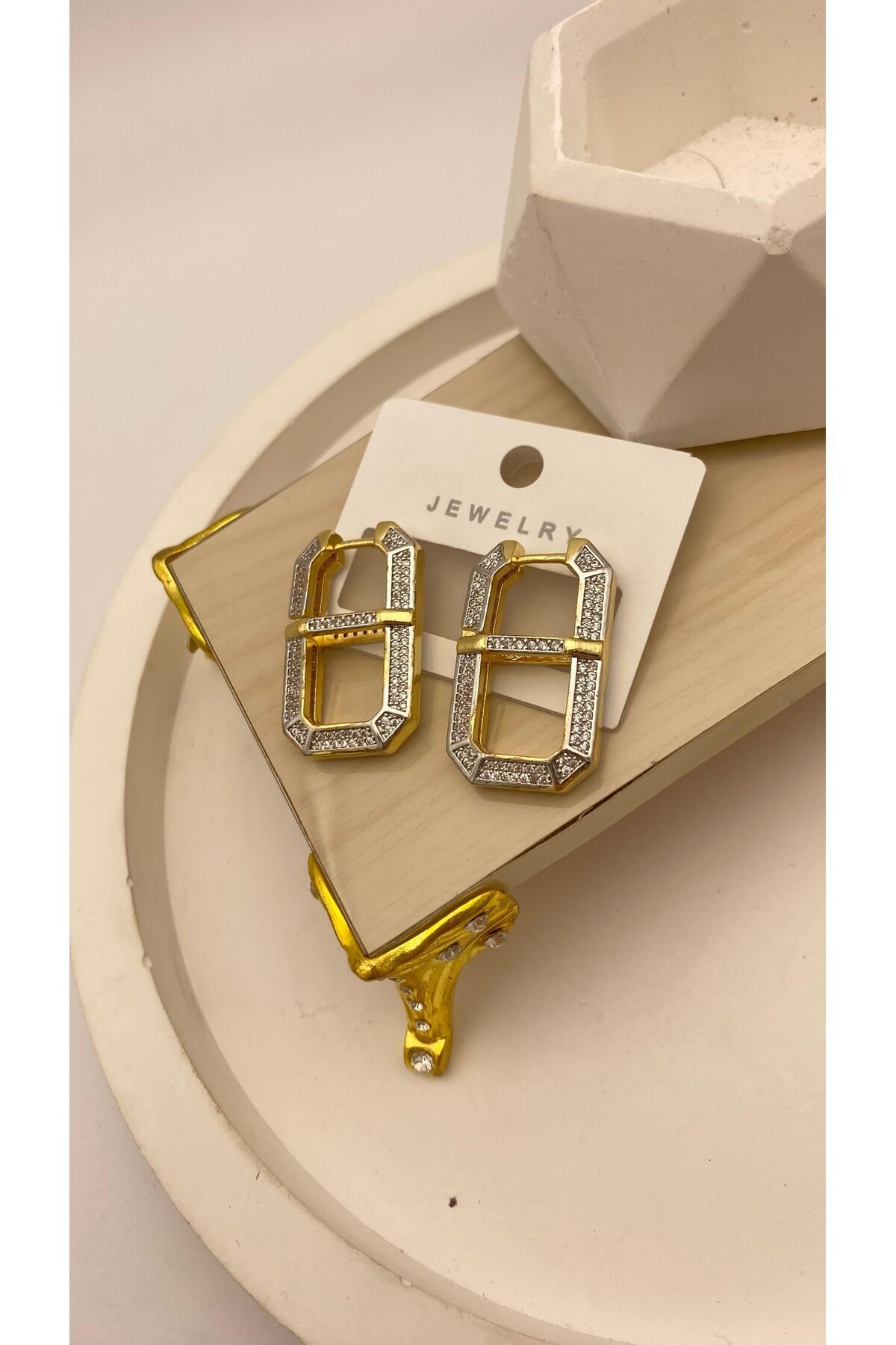 Zirkon Taşlı Serenay Küpe