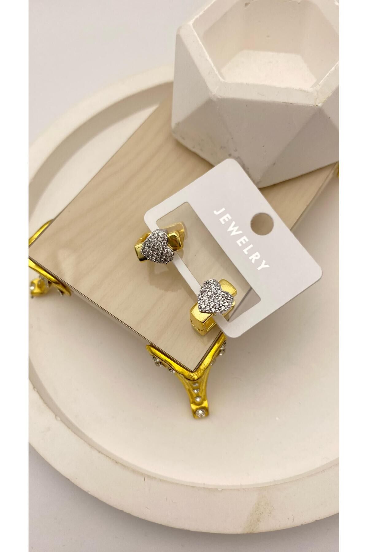 Zirkon Taşlı Kalp Model Küpe