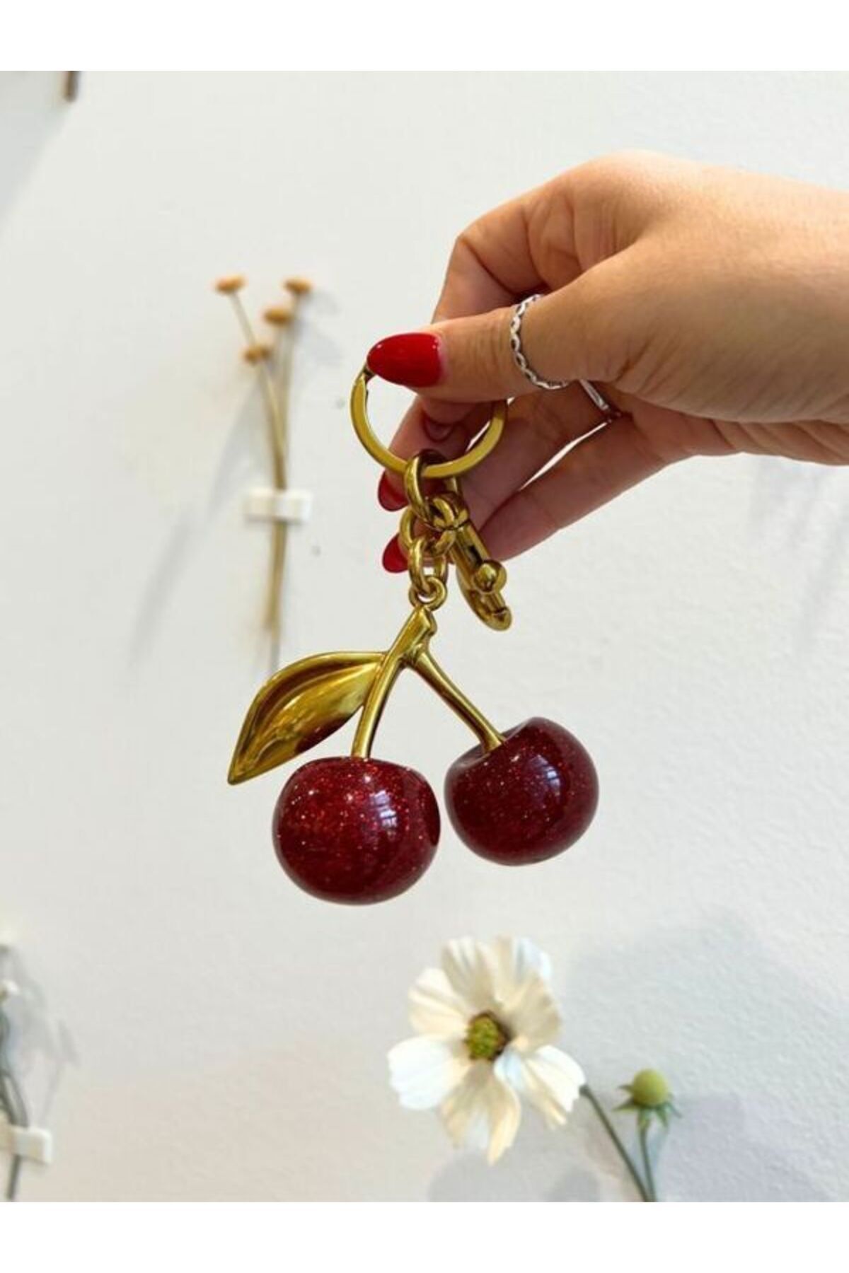 Kiraz Büyük Boy Mat Gold Detaylı Kırmızı Viral Çanta Charm Çanta Süsü / Anahtarlık