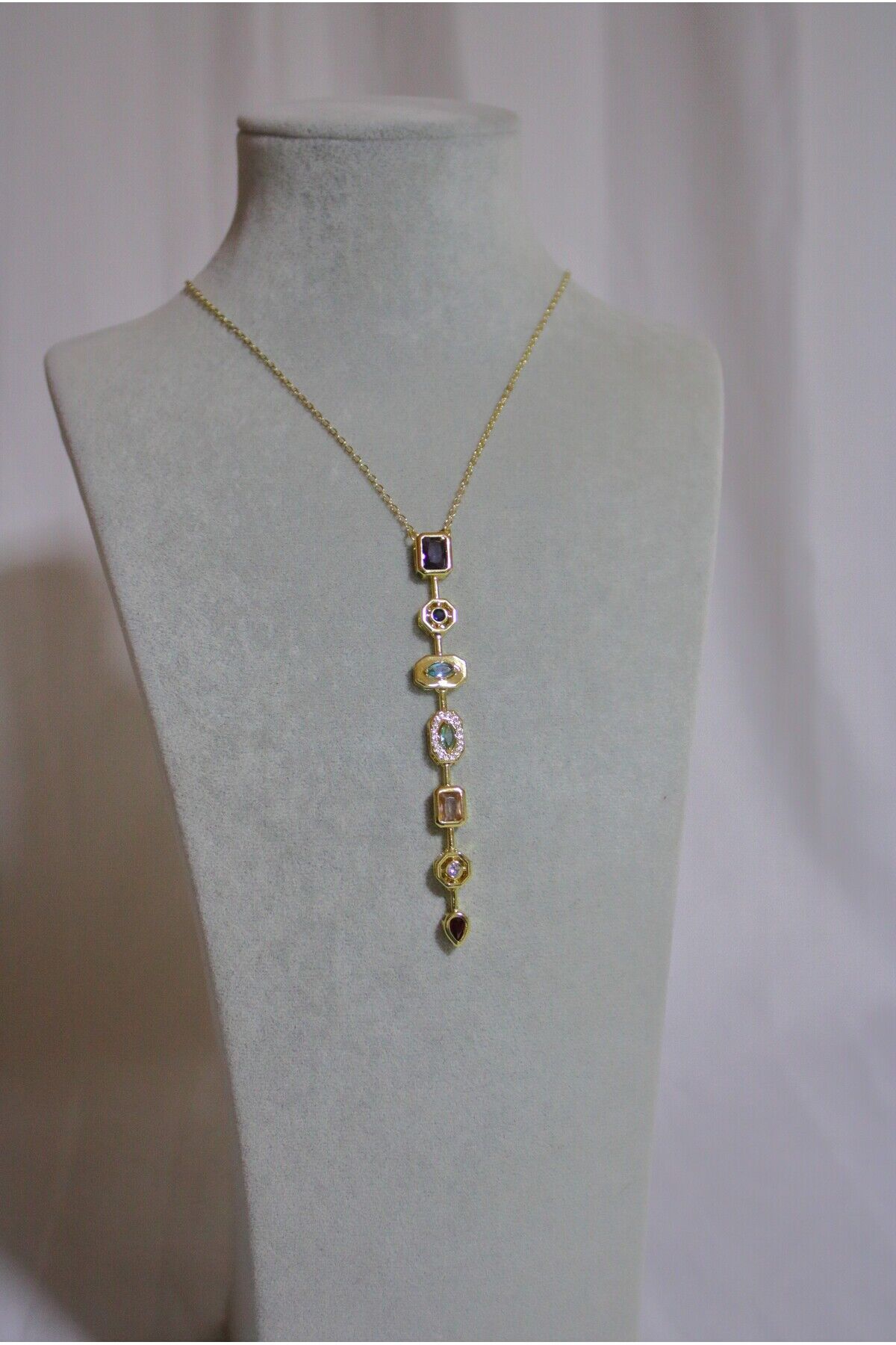 Steel Çok 7 Element Renkli Taşlı Y Kolye Modeli Gold