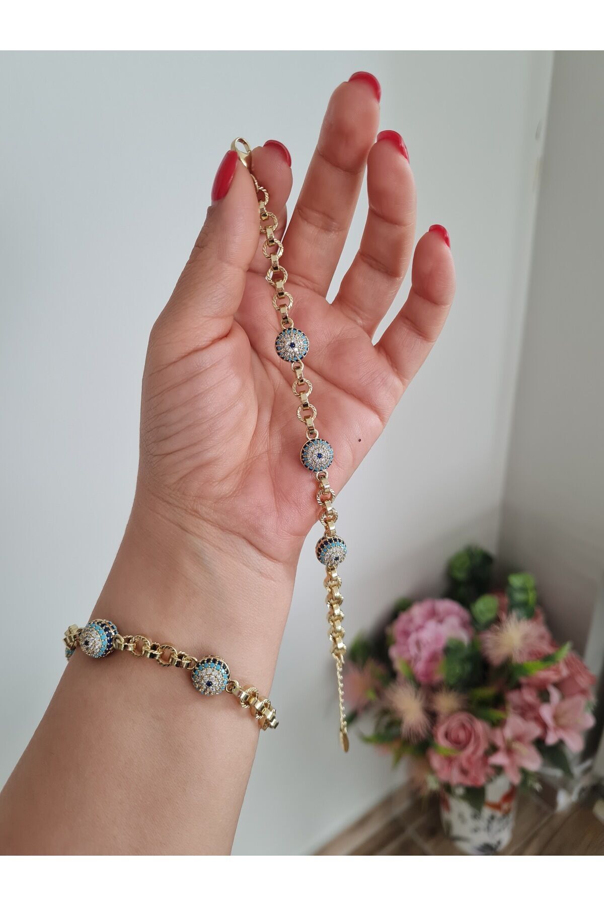 xupıng 14 K Altın Rengi Nazar Boncuk Detaylı Çelik Kadın Bileklik