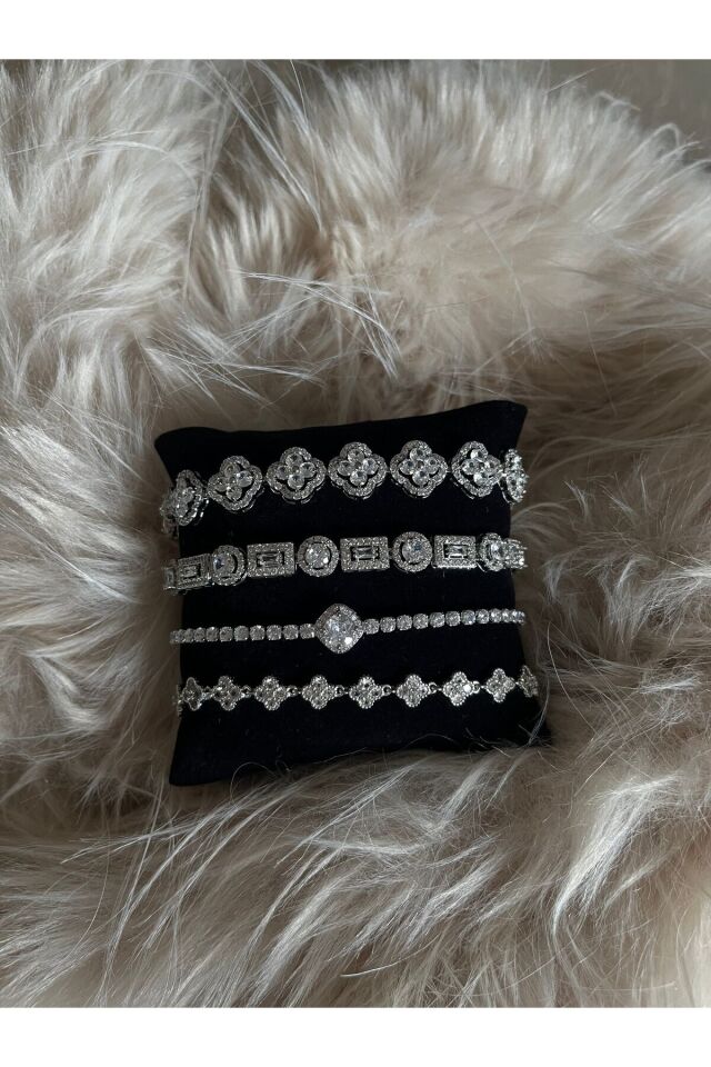 Vip Gümüş Renk Van Cleef Bileklik