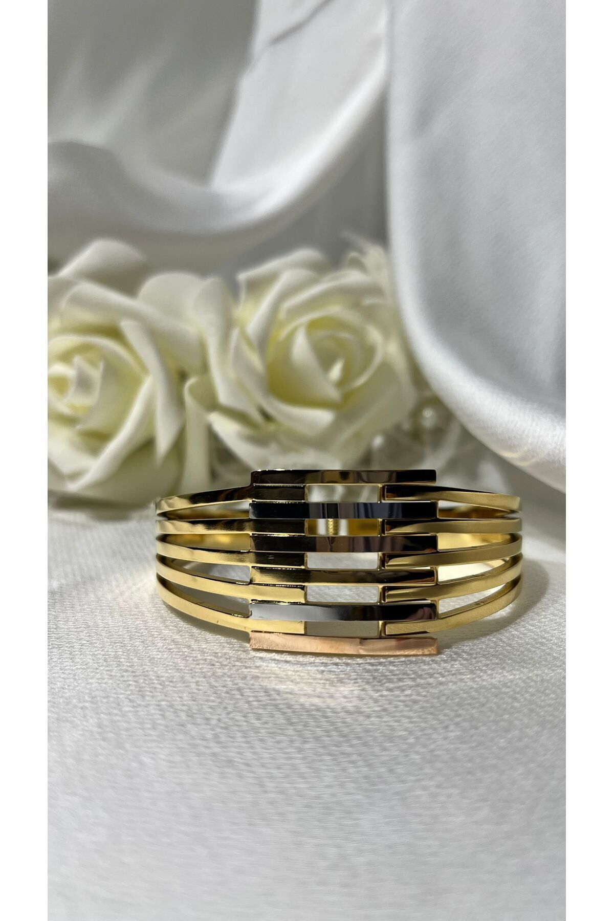 ÇELİK RENKLİ KABURGA KELEPÇE BİLEKLİK