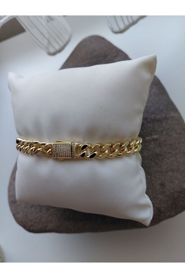 Pirinç Gold Renk Su Yolu Zirkon Taşlı Model Kadın Bileklik