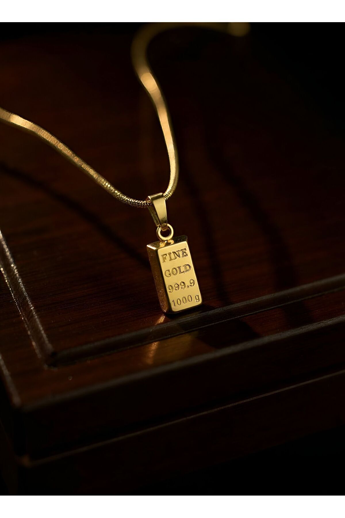 Çelik Külçe Altın Detaylı Kolye