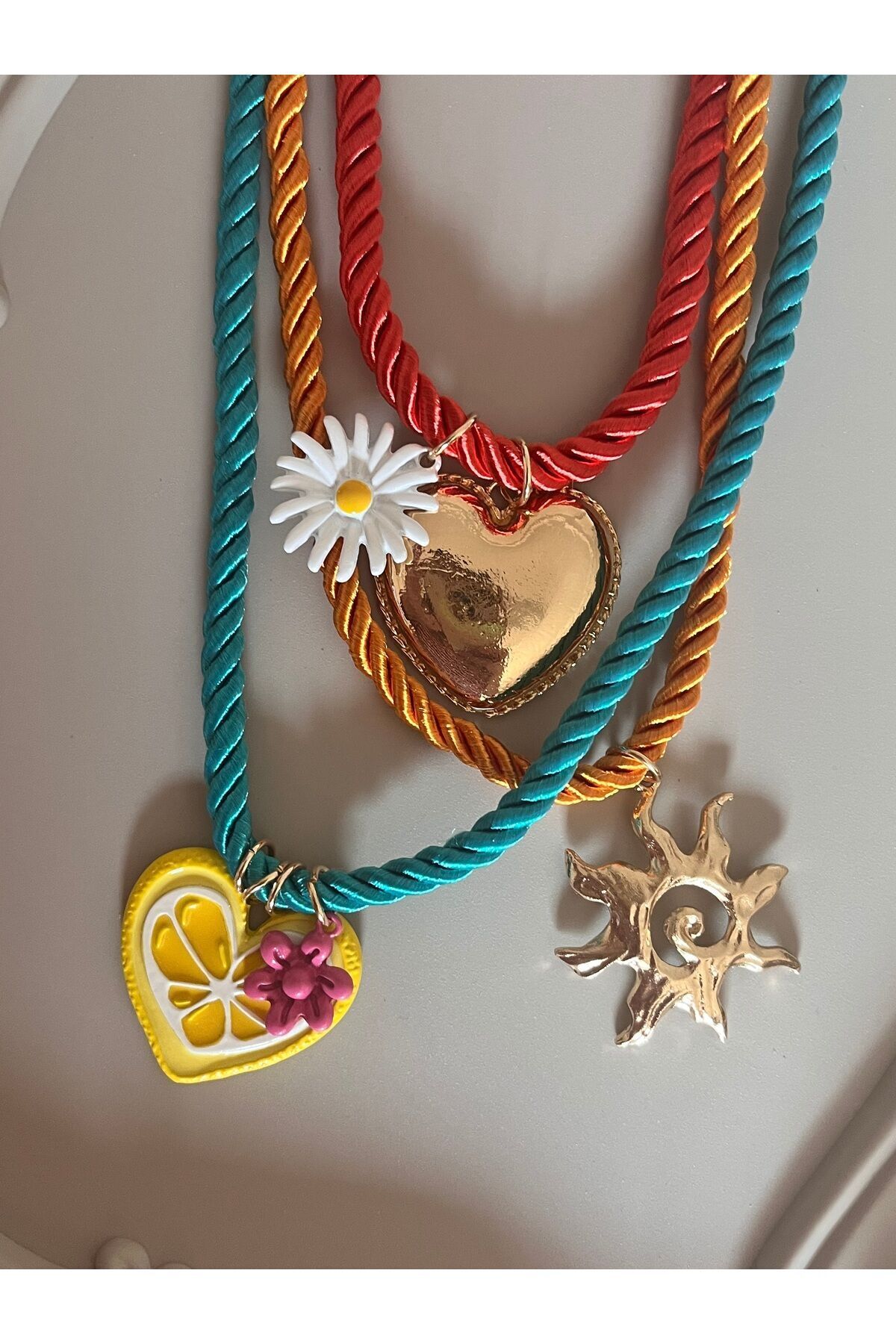 Üçgen Taşlı Kadın Küpe Salantılı