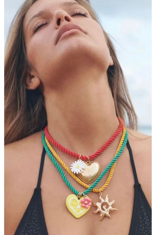 Üçgen Taşlı Kadın Küpe Salantılı