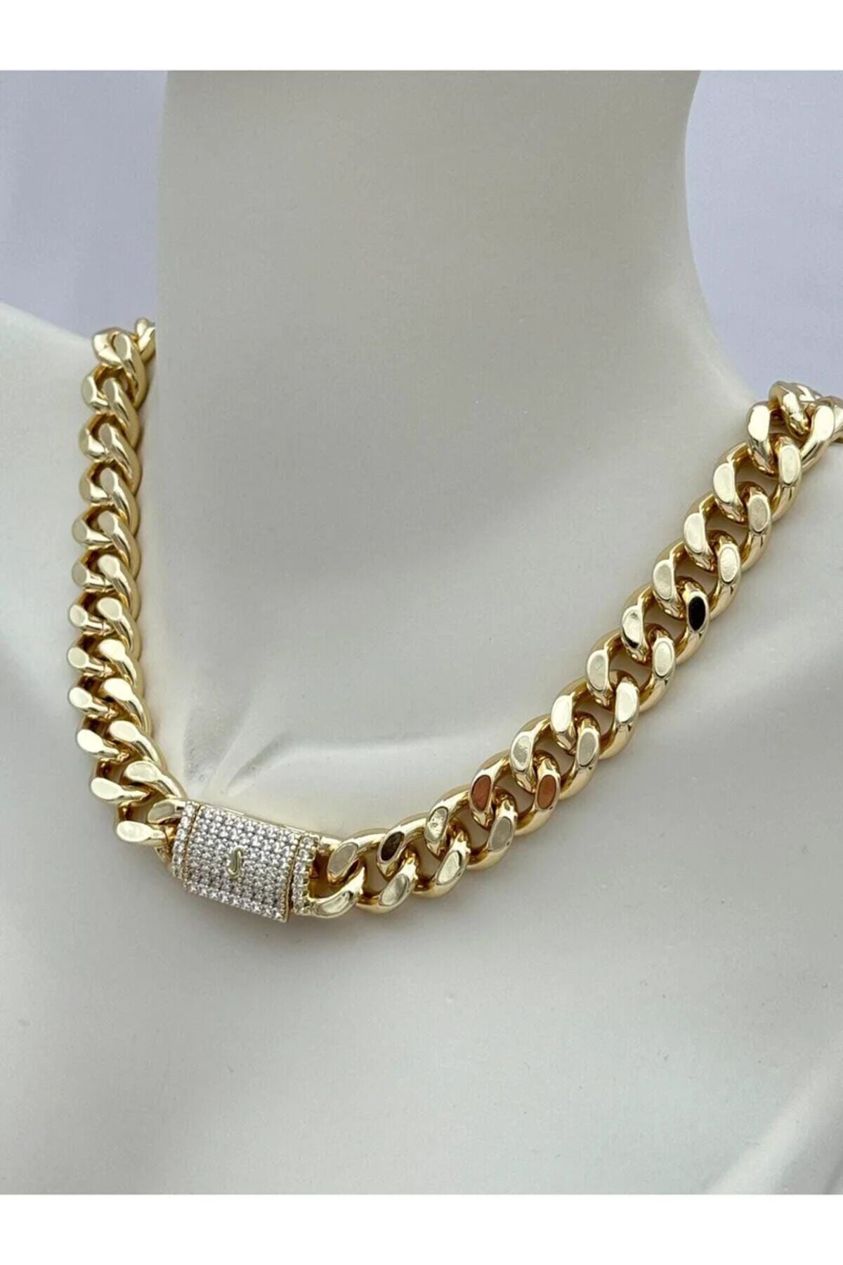 Xuping Kalın Gurmet Zincir Taş Detaylı 45 cm Gold Renk Kolye