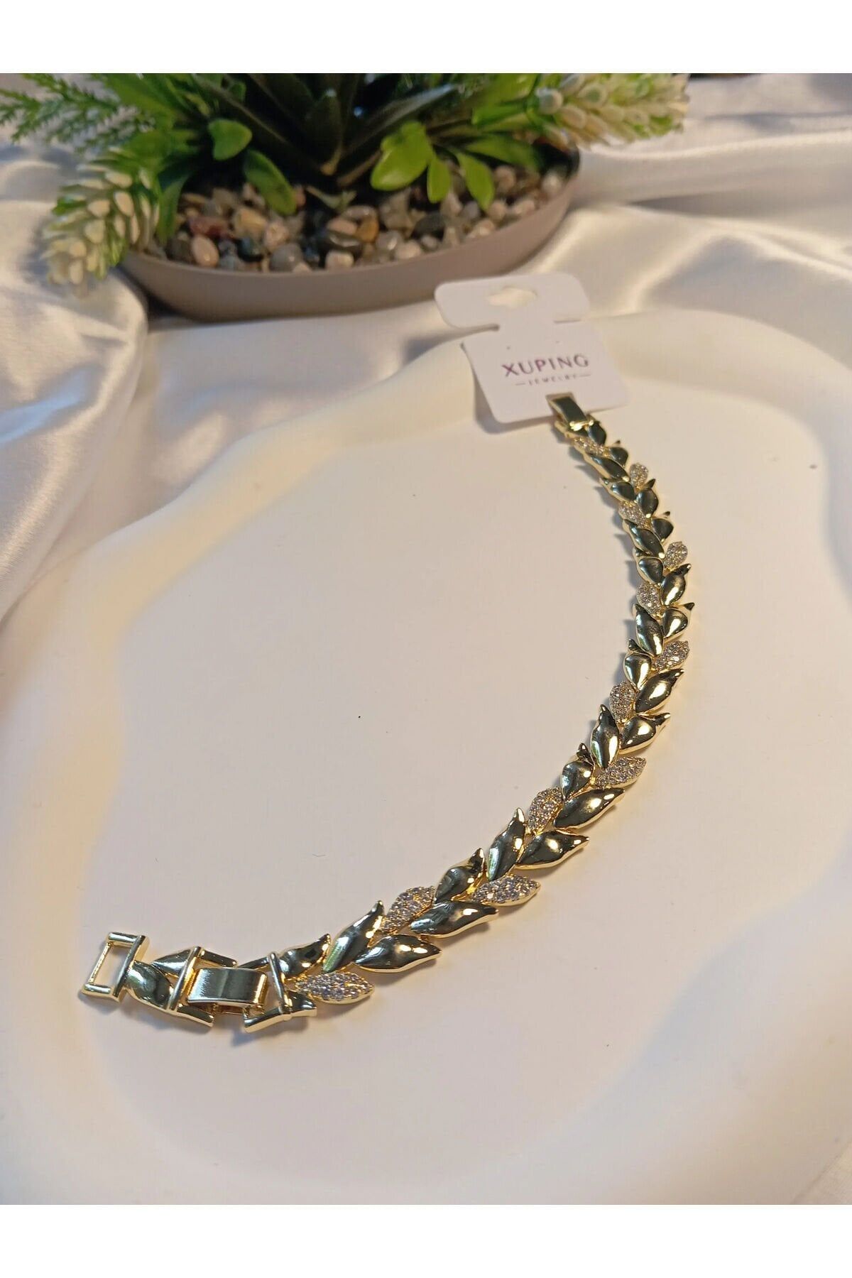 14 Kaplama Lale Detaylı Zirkon Taşlı VIP Bileklik