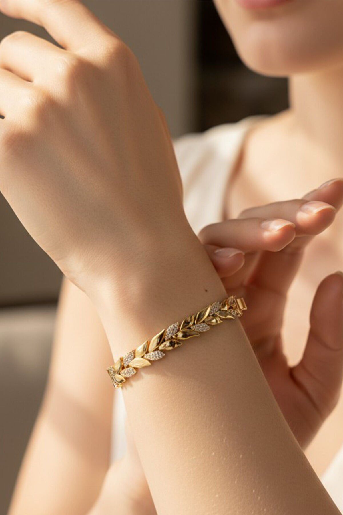 STİL İNCİSİ/XUPING JEWELRY YAPRAK MODEL TAŞLI MODEL BİLEKLİK