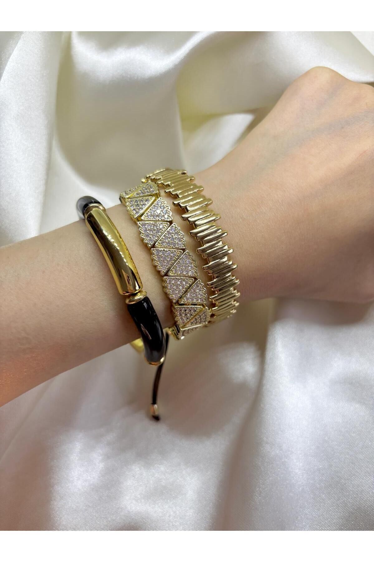 14 K altın renginde kararmaz vip kalite kuyumcu işçiliği pul kolye